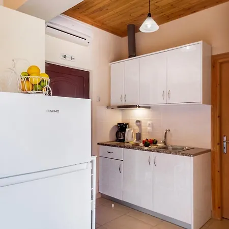 Apartment Iole *