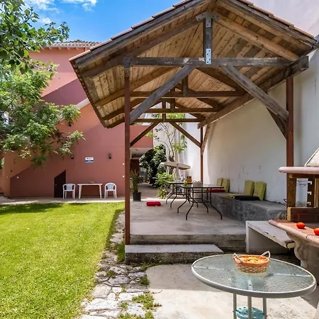 Апартаменты Iole *